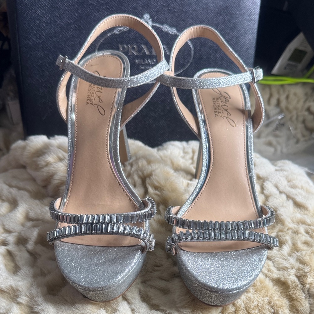 Jewel Badgley Mischka Silver Embellished Heels